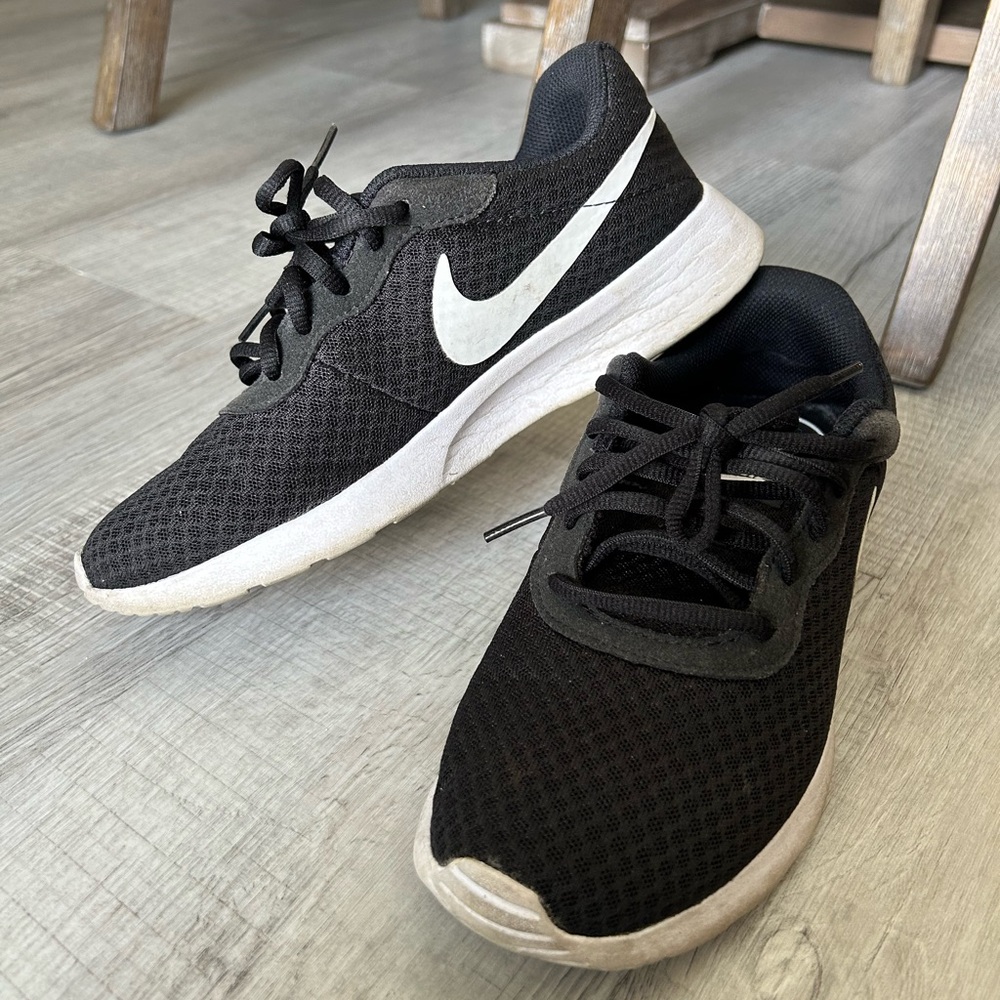 Nike Sneaker